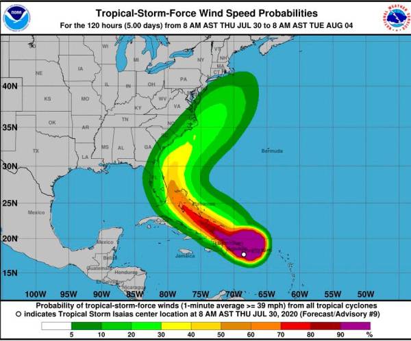 Centro de tormenta Isaías tocaría tierra dominicana entre 2:00 y 4:00 p.m.