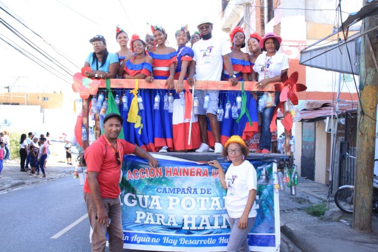“Un acueducto para Haina”, es la carroza que representa Acción Hainera USA en el carnaval Bajos De Haina
