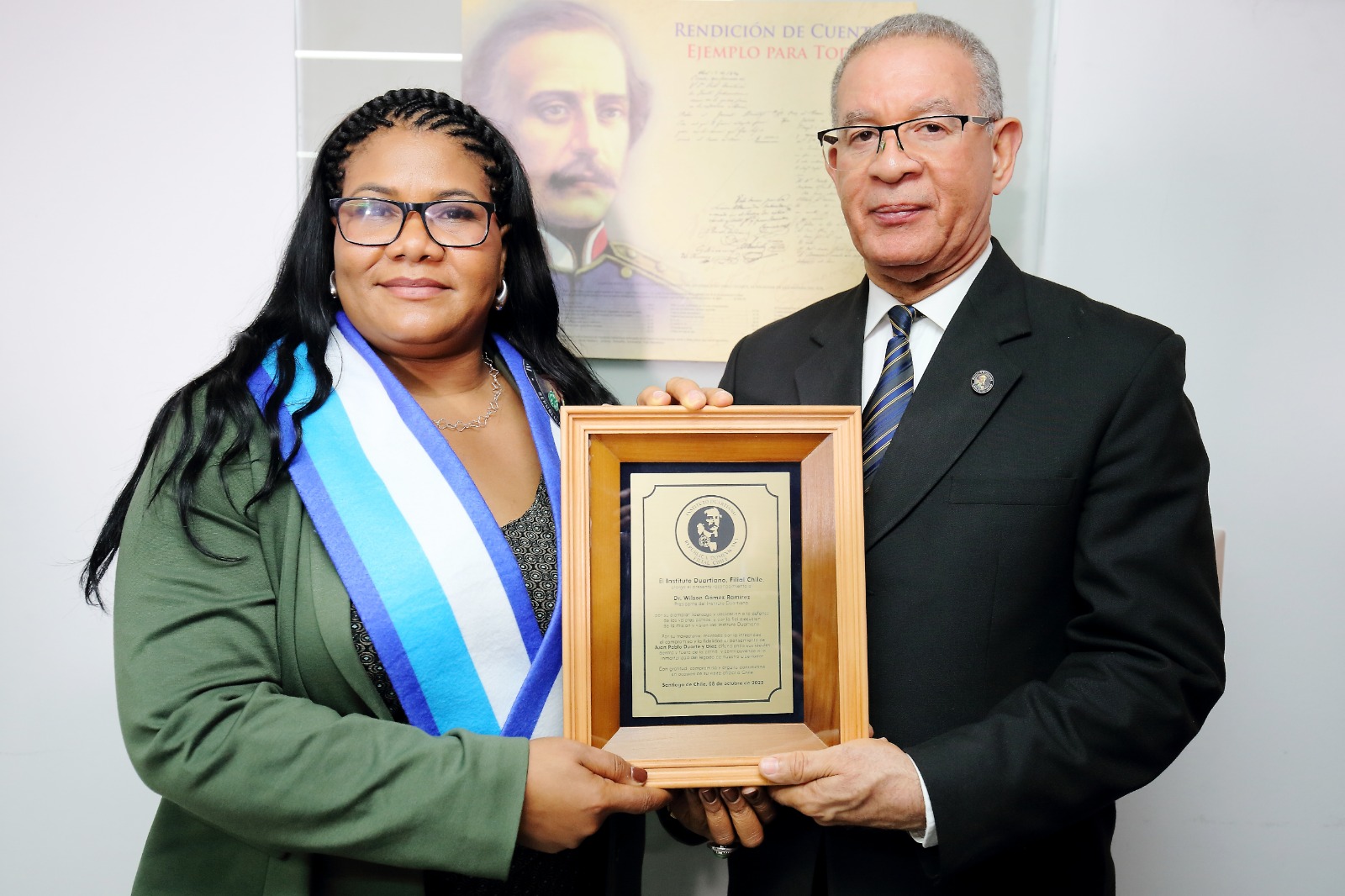 La conferencia “Simbología Patriótica” llega a Chile de la mano del Dr. Wilson Gómez Ramírez